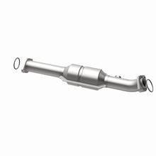 Load image into Gallery viewer, MagnaFlow Direct Fit Catalytic Converter 05-09 Toyota Tacoma 4.0L P/S Rear