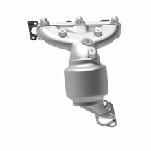 Load image into Gallery viewer, MagnaFlow Direct Fit Catalytic Converter 07-09 Hyundai Santa Fe 2.7L