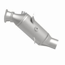 Load image into Gallery viewer, MagnaFlow Direct Fit Catalytic Converter 2015 BMW 640i/740i Underbody