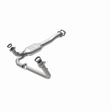 Load image into Gallery viewer, MagnaFlow Direct Fit Catalytic Converter California Grade 96-99 GM K/C 1500/2500 5.0L V8/4.3L V6