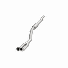Load image into Gallery viewer, MagnaFlow Direct Fit Catalytic Converter 96-97 BMW 840 4.4L Driver Side