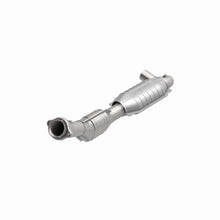Load image into Gallery viewer, MagnaFlow Direct Fit Catalytic Converter 97-98 F150/F250 4.6L 4Wd D/