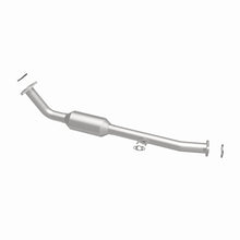 Load image into Gallery viewer, MagnaFlow Direct Fit Catalytic Converter OEM 2001-2004 Toyota Sequoia Underbody
