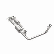 Load image into Gallery viewer, MagnaFlow Direct Fit Catalytic Converter California Grade 96-00 GM Tahoe/Yukon/Escalade 5.7L