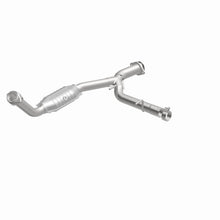 Load image into Gallery viewer, MagnaFlow Direct Fit Catalytic Converter 05 Expedition P/S 5.4L OEM