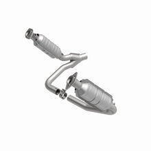 Load image into Gallery viewer, MagnaFlow Direct Fit Catalytic Conv 05-06 Dodge Dakota/2006 Mitsubishi Raider 3.7L Y-Pipe Assembly
