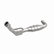 Load image into Gallery viewer, MagnaFlow Direct Fit Catalytic Converter 99-00 Ford F-150 4.6L