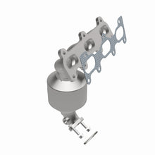 Load image into Gallery viewer, MagnaFlow Direct Fit Catalytic Converter 05-08 Kia Sportage 2.7L Driver Side