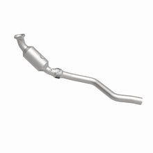 Load image into Gallery viewer, MagnaFlow Direct Fit Catalytic Converter 05-06 300/Magnum 5. OEM