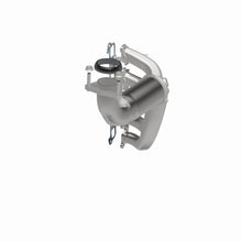 Load image into Gallery viewer, MagnaFlow Direct Fit Catalytic Converter 09-10 Hummer H3/H3T 3.7L Manifold (49 State)