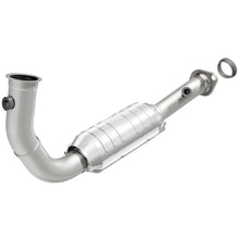 Load image into Gallery viewer, MagnaFlow Direct Fit Catalytic Converter 2004 Liberty P/S frt OEM