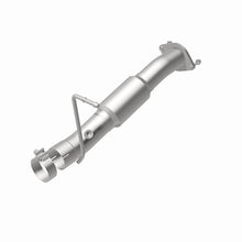 Load image into Gallery viewer, MagnaFlow Direct Fit Catalytic Converter 2001-2006 Chevrolet Silverado 3500