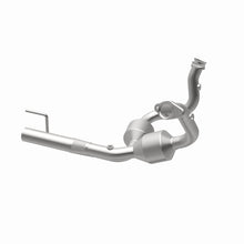 Load image into Gallery viewer, MagnaFlow Direct Fit Catalytic Converter 04 Jeep Grand Cherokee 4.7L