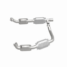 Load image into Gallery viewer, MagnaFlow Direct Fit Catalytic Converter 05-07 Ford E-250/E-350 Econoline V8 5.4L