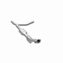Load image into Gallery viewer, MagnaFlow Direct Fit Catalytic Converter 00-04 Ford E150 4.6L Passenger Side