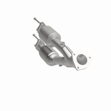 Load image into Gallery viewer, MagnaFlow Direct Fit Catalytic Converter 00-01 Cherokee 4L frt OEM
