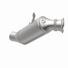 Load image into Gallery viewer, MagnaFlow Direct Fit Catalytic Converter 2015 BMW 640i/740i Underbody