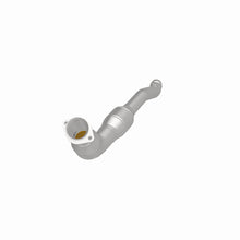 Load image into Gallery viewer, MagnaFlow Direct Fit Catalytic Converter 2014-2016 Land Rover LR4 V6 3 OEM Underbody