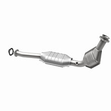 Load image into Gallery viewer, MagnaFlow DF Catalytic Conv 03-06 Ford Crown Victoria / 03-06 Lincoln Town Car 4.6L (California)