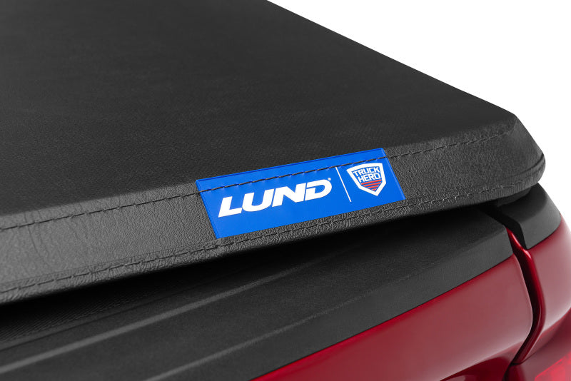 Lund 19-23 RAM 1500 (6.5ft Bed w/o RamBox Cargo Mgmt) Genesis Elite Tri-Fold Tonneau Cover - Black