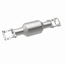 Load image into Gallery viewer, MagnaFlow Direct Fit Catalytic Converter 03-06 Kia Sorento 3.5L Rear (49 State)