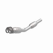 Load image into Gallery viewer, MagnaFlow Direct Fit Catalytic Converter Converter 05-08 Toyota Corolla 1.8L