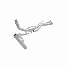 Load image into Gallery viewer, MagnaFlow Direct Fit Catalytic Converter 05-06 Jeep Grand Cherokee 3.7L Y-Pipe Assembly