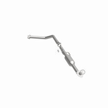 Load image into Gallery viewer, MagnaFlow Direct Fit Catalytic Converter OEM 2001-2004 Toyota Sequoia Underbody