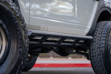 Load image into Gallery viewer, DV8 Offroad 21-22 Ford Bronco FS-15 Series Rock Sliders