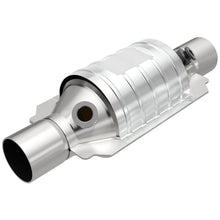 Load image into Gallery viewer, MagnaFlow Universal Catalytic Converter 2 Dual O2 Boss