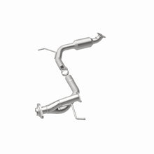 Load image into Gallery viewer, MagnaFlow Direct Fit Catalytic Converter 05-09 Toyota Tacoma 4.0L D/S Rear (49 State)