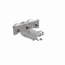 Load image into Gallery viewer, MagnaFlow Direct Fit Catalytic Converter BMW 3 06-09 Rear OEM