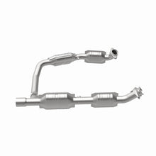 Load image into Gallery viewer, MagnaFlow Direct Fit Catalytic Converter Ford E350 Van 06 5.4L OEM