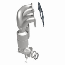 Load image into Gallery viewer, MagnaFlow Direct Fit Catalytic Converter 01-03 Toyota Rav4 2.0L L4