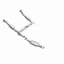 Load image into Gallery viewer, MagnaFlow Direct Fit Catalytic Converter Explorer 02-04 4.6L OEM