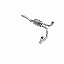 Load image into Gallery viewer, MagnaFlow Direct Fit Catalytic Converter 96-97 Dodge B1500/B2500/B3500 V8 Underbody