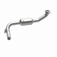 Load image into Gallery viewer, MagnaFlow Direct Fit Catalytic Converter 05-06 Lincoln Navigator 5.4L