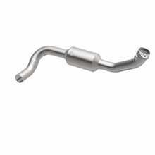 Load image into Gallery viewer, MagnaFlow Direct Fit Catalytic Converter 05-06 Lincoln Navigator 5.4L