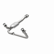 Load image into Gallery viewer, MagnaFlow Direct Fit Catalytic Converter California Grade 96-99 GM K/C 1500/2500 5.0L V8/4.3L V6