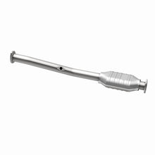 Load image into Gallery viewer, MagnaFlow Direct Fit Catalytic Converter 95-98 Toyota T100 4WD 3.4L