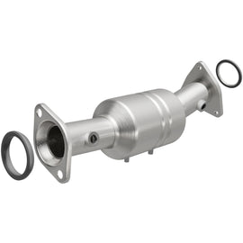 MagnaFlow Direct Fit Catalytic Converter 2010-2012 CX-7 2.5 L Underbody