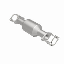 Load image into Gallery viewer, MagnaFlow Direct Fit Catalytic Converter 03-06 Kia Sorento 3.5L rear