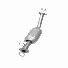 Load image into Gallery viewer, MagnaFlow Direct Fit Catalytic Converter 00-02 Toyota Tundra 4.7L