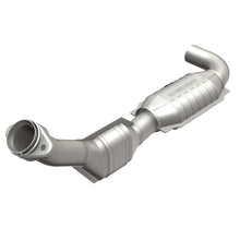 Load image into Gallery viewer, MagnaFlow Direct Fit Catalytic Converter 01 Ford Trucks 4.6L