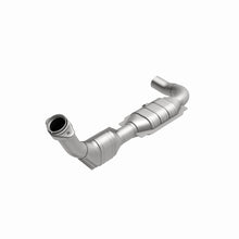 Load image into Gallery viewer, MagnaFlow Direct Fit Catalytic Converter 99-00 Ford F-150 4.6L