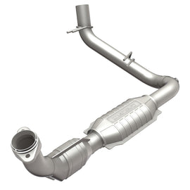 MagnaFlow Direct Fit Catalytic Converter 98 Ford Expedition 5.4L