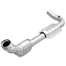 Load image into Gallery viewer, MagnaFlow Direct Fit Catalytic Converter 00-04 Ford E150 4.6L D/S