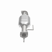 Load image into Gallery viewer, MagnaFlow Direct Fit Catalytic Converter 00-04 Jeep Wrangler 4.0L Rear/2.4L/2.5L