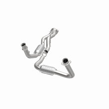 Load image into Gallery viewer, MagnaFlow Direct Fit Catalytic Converter 05-06 Jeep Grand Cherokee 3.7L Y-Pipe Assembly