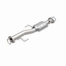 Load image into Gallery viewer, MagnaFlow Direct Fit Catalytic Converter 99-02 4Runner Rear 3.4L